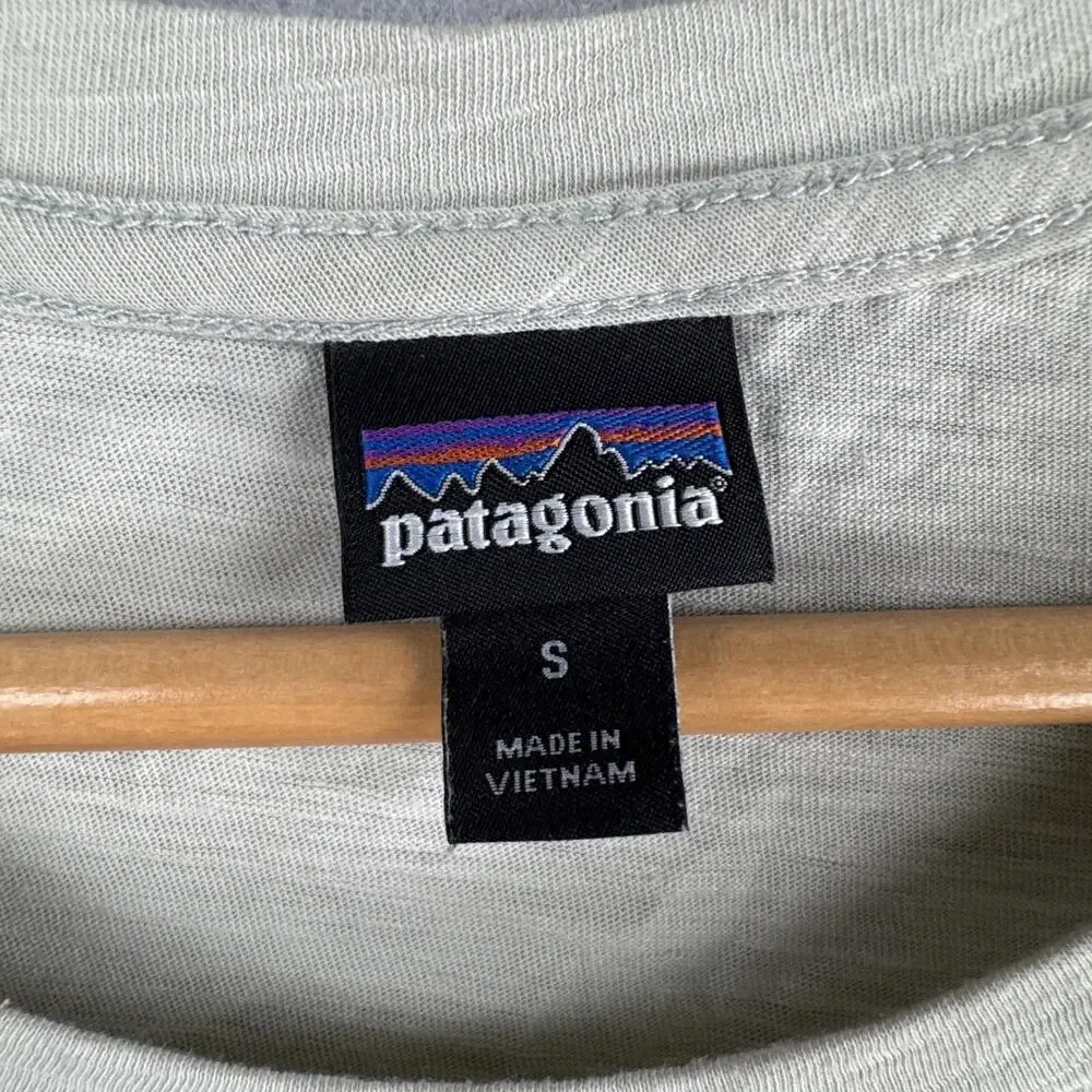 Patagonia Shirt Womens Small Gray Green Organic Cotton Blend Pocket Crewneck